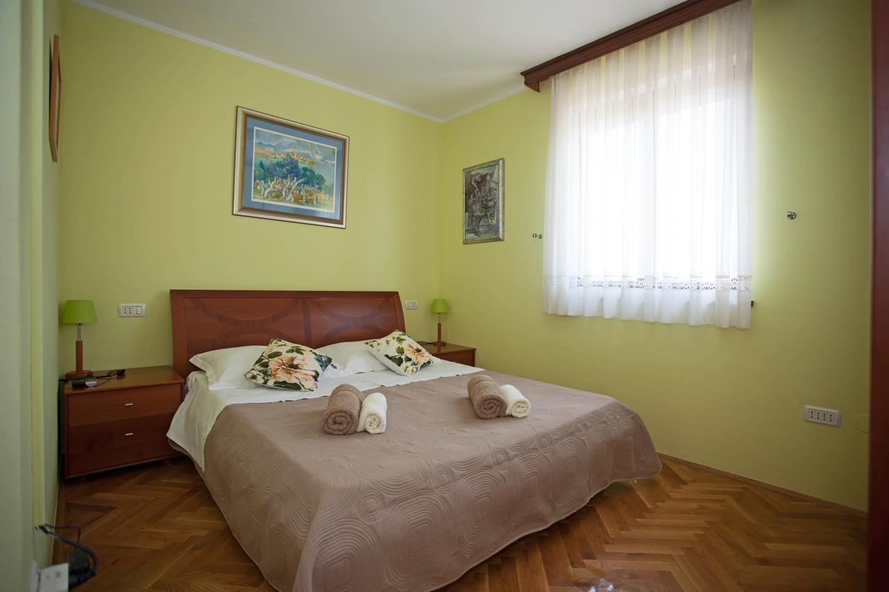 Apartment Pia Rovinj Exteriör bild